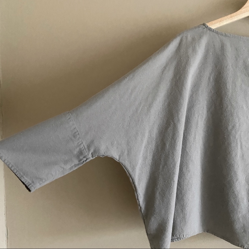 Jamie + the Jones Raw Silk T Top Light Gray Grey Small - Picture 5 of 14